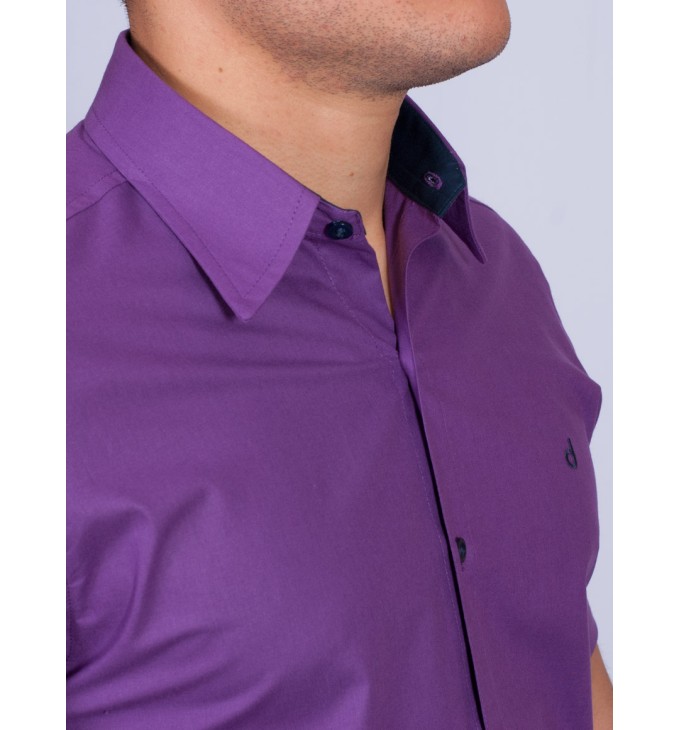Camisa social roxa com detalhes de manga curta Camisa social roxa com detalhes de manga curta