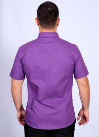Camisa social roxa com detalhes de manga curta