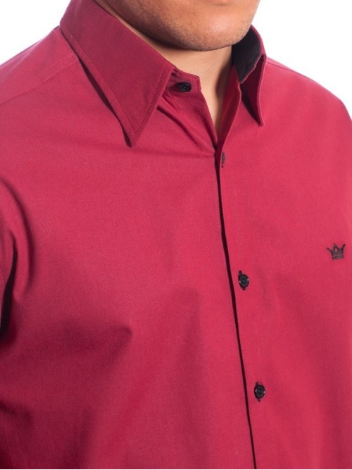 Camisa social vinho masculina manga curta com detalhe, de algodão Camisa social vinho masculina manga curta com detalhe, de algodão