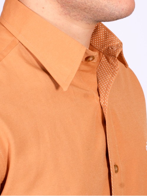 Camisa masculina ferrugem de tricoline manga longa detalhe Camisa masculina ferrugem de tricoline manga longa detalhe