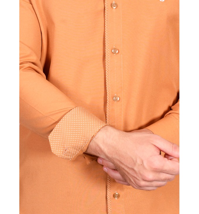 Camisa masculina ferrugem de tricoline manga longa detalhe Camisa masculina ferrugem de tricoline manga longa detalhe