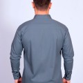 Camisa masculina cinza com detalhes de manga longa