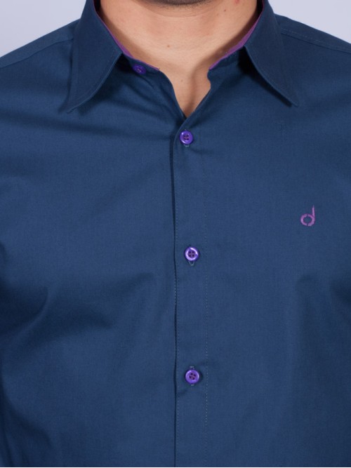 Camisa Masculina de Manga Longa Azul Marinho com detalhes