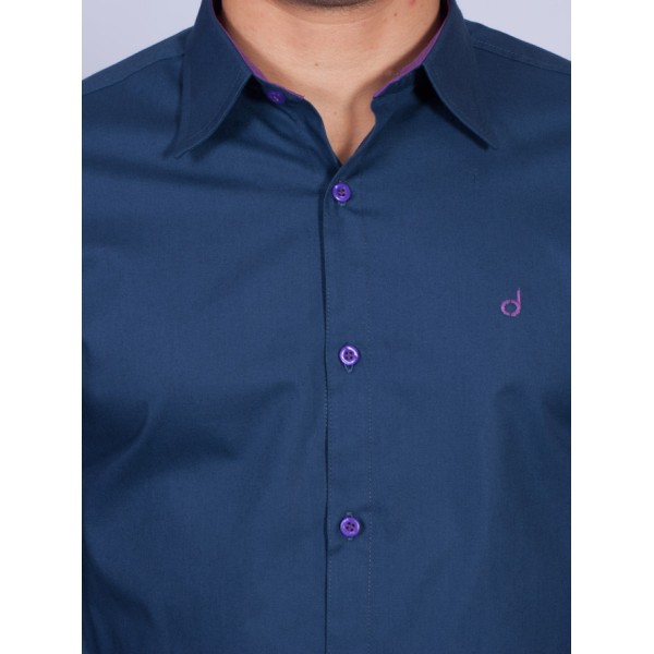 Camisa Masculina de Manga Longa Azul Marinho com detalhes