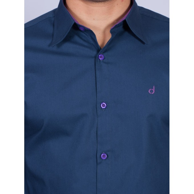 Camisa Masculina de Manga Longa Azul Marinho com detalhes