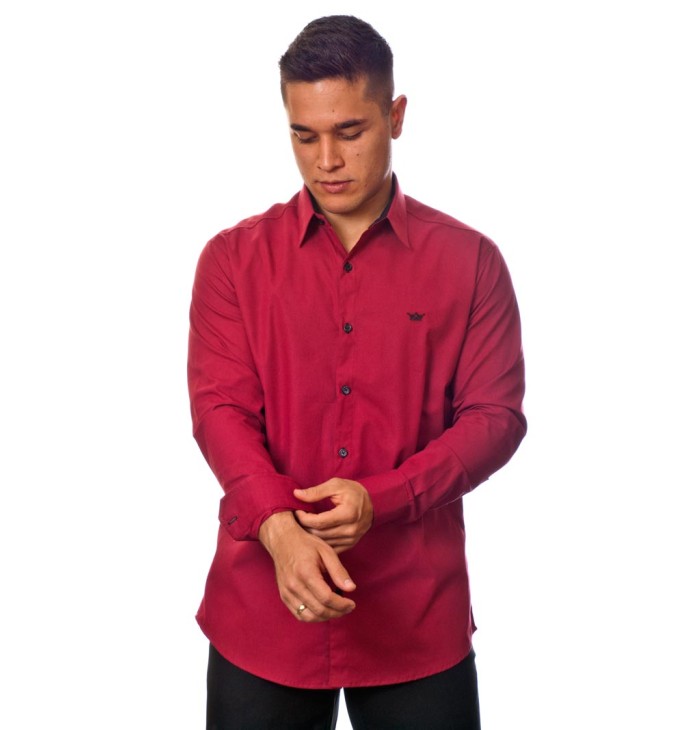 Camisa social vinho masculina manga longa com detalhe de algodão Camisa social vinho masculina manga longa com detalhe de algodão