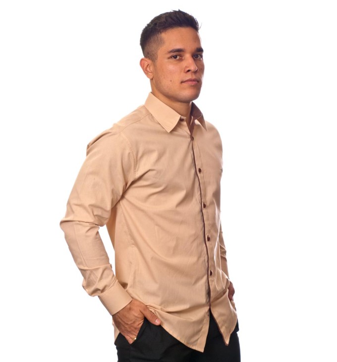 Camisa social bege masculina manga longa de algodão com detalhe