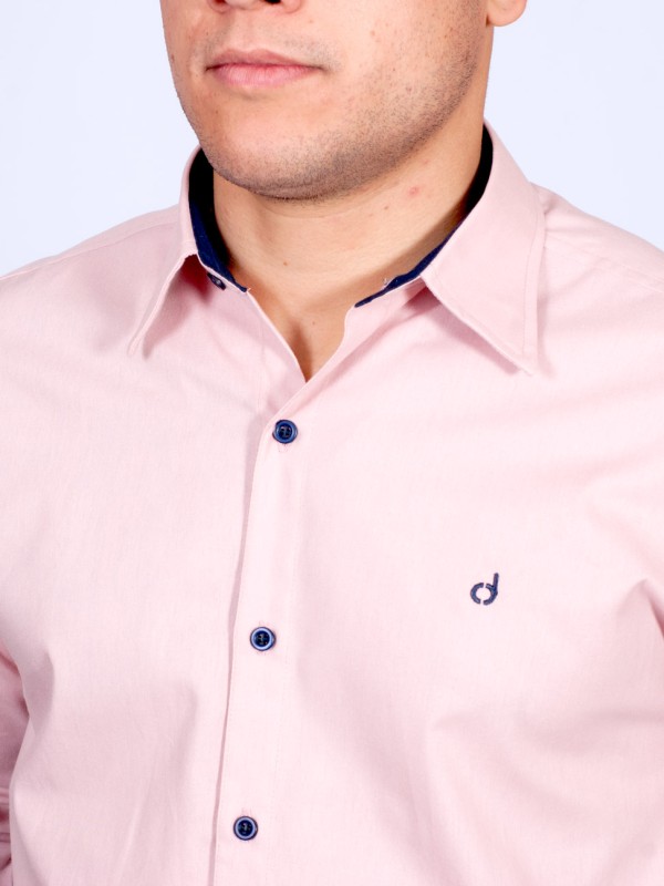 Camisa masculina salmão com detalhes de manga longa de algodão