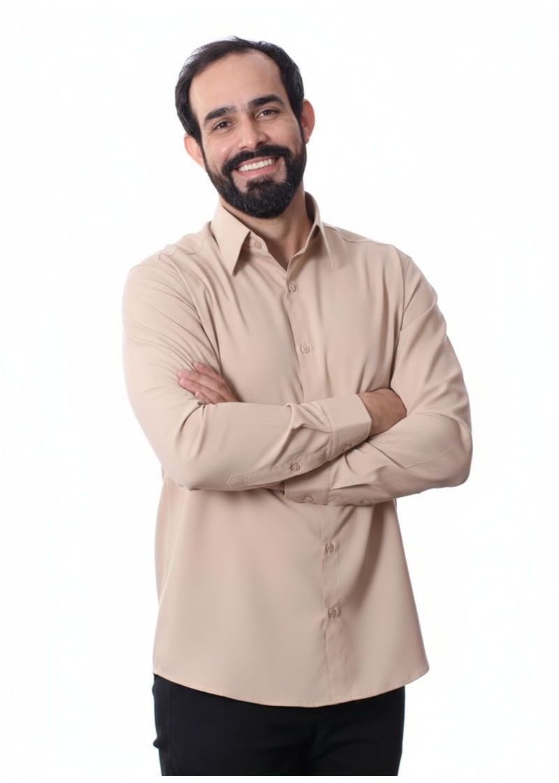 Camisa bege masculina manga longa de microfibra