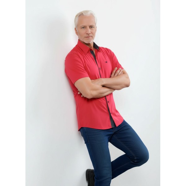 Camisa masculina de tricoline manga curta com detalhe de bolinha, vermelha