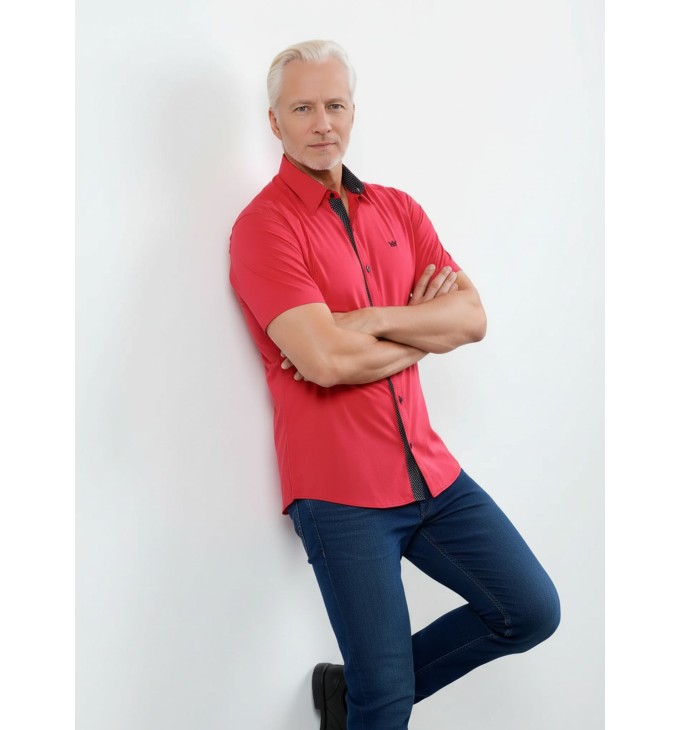 Camisa masculina de tricoline manga curta com detalhe de bolinha, vermelha