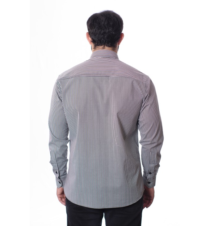 Camisa masculina listrada branco e preto