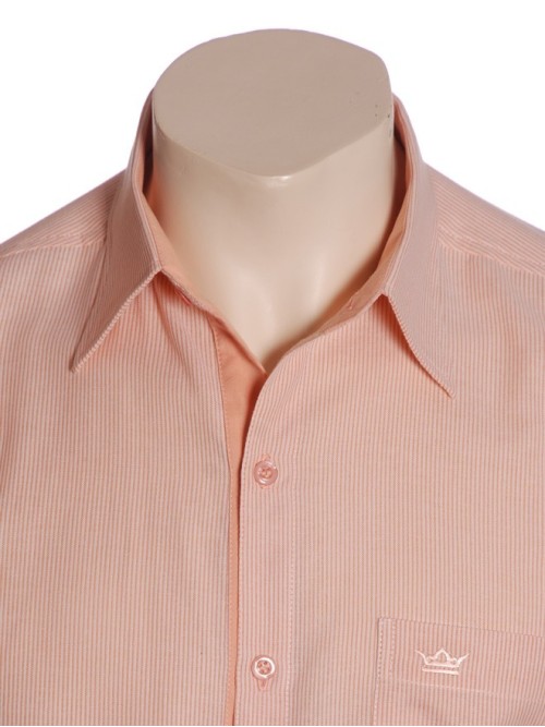 Camisa social masculina de algodão listrada com detalhe laranja, manga curta Camisa social masculina de algodão listrada com detalhe laranja, manga curta