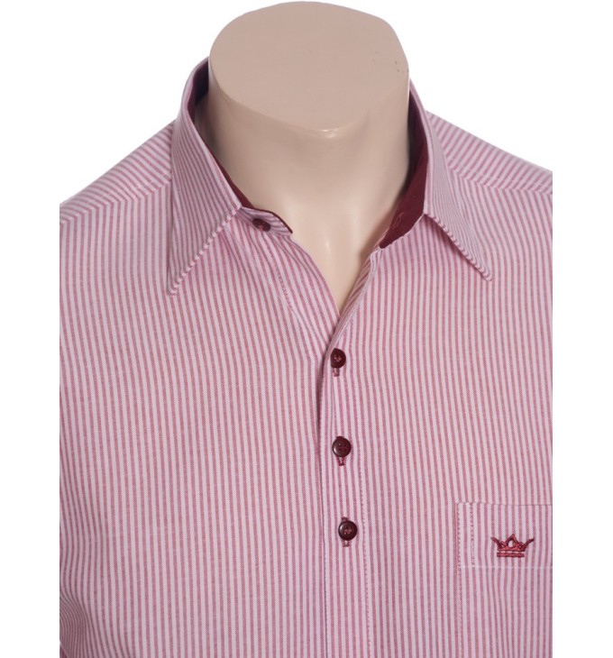 Camisa social masculina de algodão listrada com detalhe vinho, manga curta