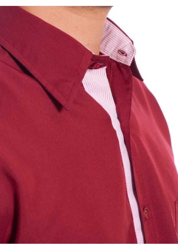 Camisa social masculina de microfibra manga curta com detalhe vinho