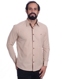 Camisa masculina de tricoline manga longa com detalhe de bolinha, cáqui