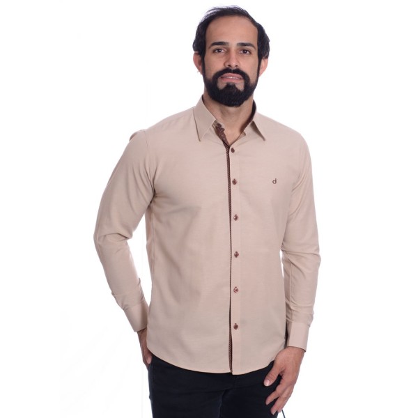 Camisa masculina de tricoline manga longa com detalhe de bolinha, cáqui