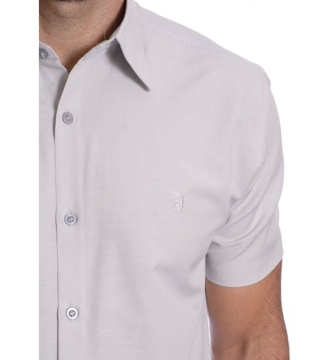 Camisa social cinza clara masculina de tricoline manga curta Camisa social cinza clara masculina de tricoline manga curta