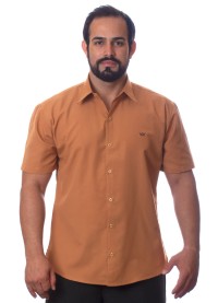 Camisa social caramelo de tricoline manga curta