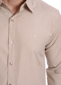 Camisa social cáqui masculina de tricoline manga longa