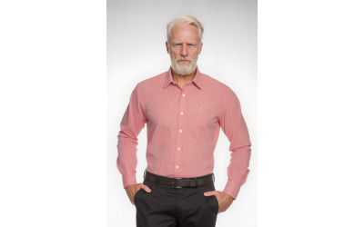 Combinações de Camisa para Homens que Querem Parecer Mais Altos ou Mais Magros